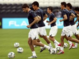 Los jugadores del Pachuca preparándose para el duelo ante el Mazembe. EFE  /