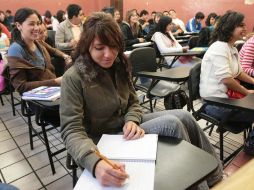 El Ejecutivo federal determinará los planes y programas de estudio de la educación media superior. A. CAMACHO  /