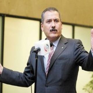 Beltrones lamenta la falta de competencia en ley antimonopolios