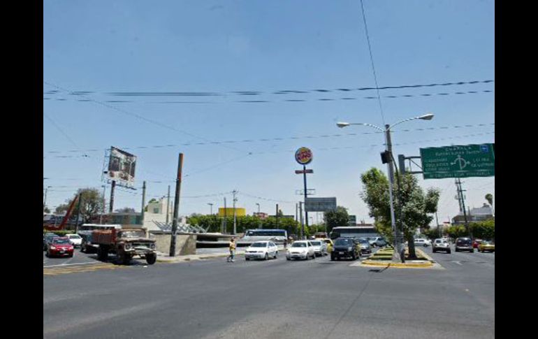 Se pretende que la obra consista en un puente sobre Circunvalación que cruce Ávila Camacho. E. BARRERA  /