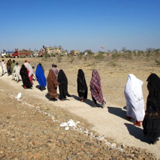 Ataque suicida mata a por lo menos diez personas en Pakistán