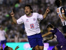 César Villaluz, jugador del Cruz Azul, asegura que para demostrar su calidad futbolística necesitará más minutos de juego. MEXSPORT  /