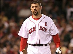 Los Medias Rojas de Boston han completado su acuerdo de un año con el receptor Jason Varitek. ESPECIAL  /