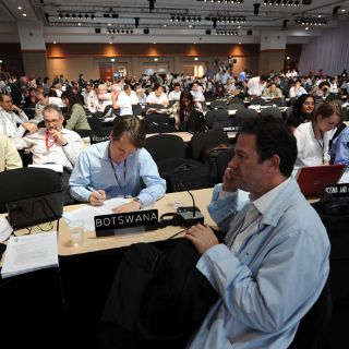 Alargan negociaciones en Cumbre de Cancún