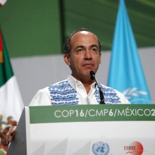 Calderón celebra 'éxito' de la Cumbre de Cancún