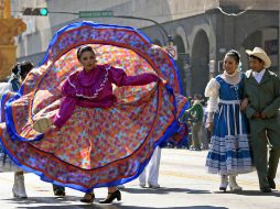 El Festival “Jalisco en la Cultura” arrancó con un desfile por Avenida 16 de Septiembre.E. BARRERA  /