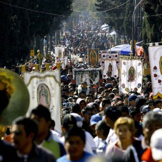 Mexicanos muestran devoción por la fiesta guadalupana