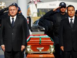 Genaro García Luna en el homenaje a los elementos caídos a mitad de esta semana en Michoacán. EL UNIVERSAL  /