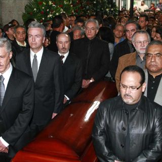 Concurrido, acto de homenaje póstumo a director de Hospital Civil