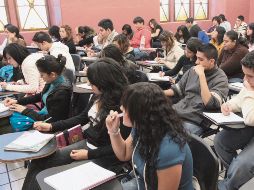 El pleno de la Cámara de Diputados aprobó que la educación media superior sea obligatoria en el pais. A. PACHECO  /