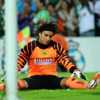 Ochoa no va a Fulham