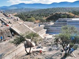 En Santo Nombre se localizaron alrededor de mil cajetes amorfos. ESPECIAL  /