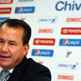 Efraín Flores se va de Chivas