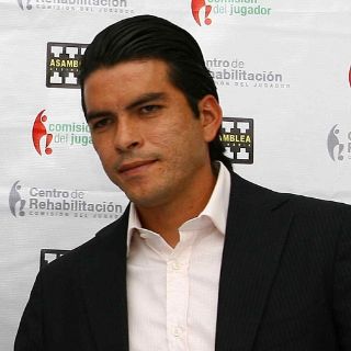 FMF quita respaldo a Cabañas