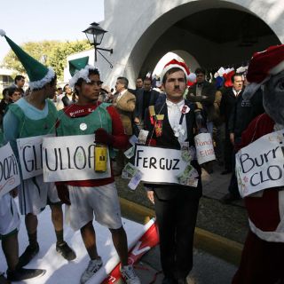 Llevan representación teatral de “Burrilio Clos” a Casa Jalisco