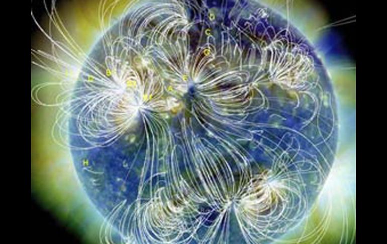 Las líneas blancas marcan el camino de los campos electromagnéticos en la superficie. NASA  /