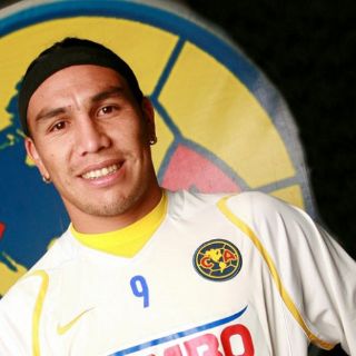 Cabañas será examinado en Argentina