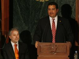 El alcalde de Zapopan, Héctor Vielma rindió hoy su primer Informe de Gobierno acompañado del Gobernador del Estado. M. FREYRIA  /