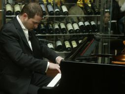 El pianista José Luis Altamirano  durante su presentación.  /