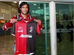 Willman Conde en su llegada al aeropuerto de la ciudad de Guadalajara. E. PACHECO  /