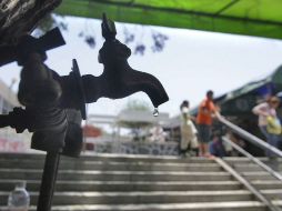 En la Ciudad existen poco más de un millón de tomas de agua controladas por el SIAPA. ARCHIVO  /