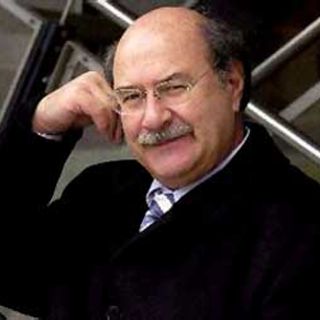 Antonio Skármeta celebra sus 70 años de vida con álbum y libro