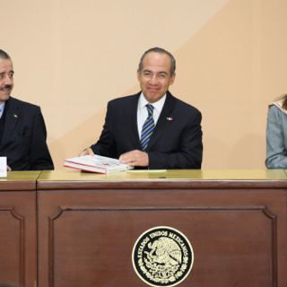 Se ha hecho una mayor obra de infraestructura en salud, dice Calderón