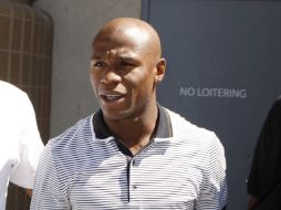 Mayweather dejando el Centro de detención Clark County en Las Vegas. AP  /