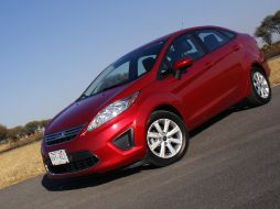 Ford Fiesta sedán automático. ESPECIAL  /