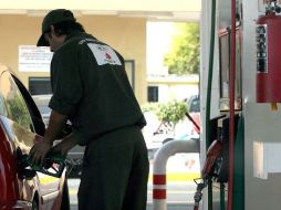 Al renegociar contratos colectivos, pedirán incremento para empleados. ARCHIVO  /