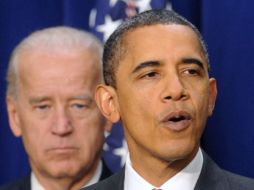 Tras casi un año de negociaciones, Obama y el presidente ruso, Dmitri Medvédev, firmaron el pasado abril el acuerdo de desarme. EFE  /