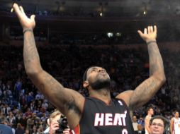 LeBron James volvió a brillar con los Heat de Miami. REUTERS  /