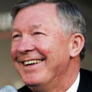 Para Charlton, Ferguson podría dirigir cinco años más