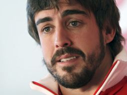 Fernando Alonso está muy ilusionado por comenzar el 2011. EFE  /