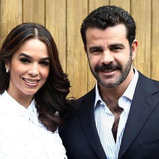 Bibi Gaytán y Eduardo Capetillo van hacia adelante