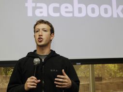 Zuckerberg es famoso en el país por ser la persona del año de la revista Time en 2010. AP  /