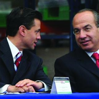 Enrique Peña Nieto y Felipe Calderón cierran festejos de Bicentenario