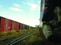 El migrante iba en el tren cuando se escucharon tiros y corrió.ARCHIVO  /