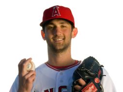 Nick Adenhart, quien tenía 22 años, murió. GETTY IMAGES SPORT  /