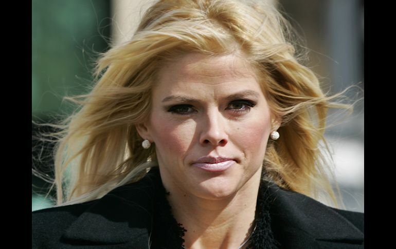 Los textos hacen notar que Gibson fue golpeado por acusaciones de que Smith le había dado un cheque por 10 mil dólares. AP  /