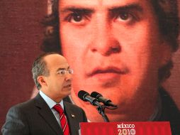 Calderón encabezó la ceremonia conmemorativa del 195 aniversario luctuoso de José María Morelos y Pavón. EL UNIVERSAL  /