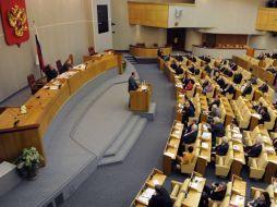 El canciller ruso, Lavrov habla  a los legisladores antes de la votación en primera lectura  sobre el nuevo Tratado START. AFP  /