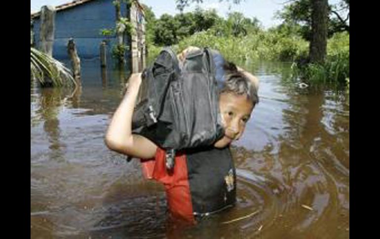 En estás inundaciones más de 150 familias han sido afectadas. EFE  /
