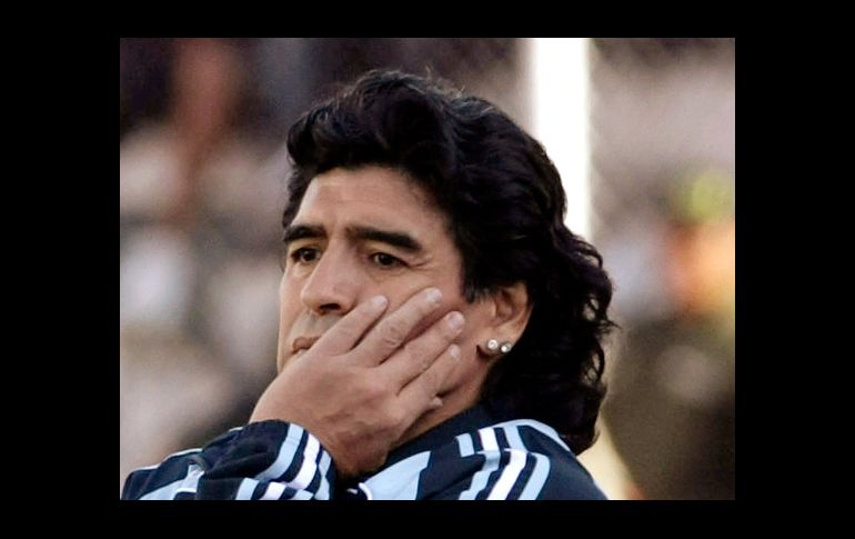 Diego Armando Maradona pretende demandar al presidente de la AFA. ESPECIAL  /