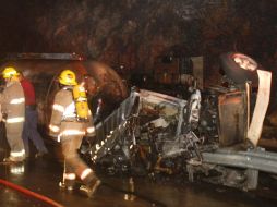 La explosión de la pipa dejó dos muertos. S. NÚÑEZ  /