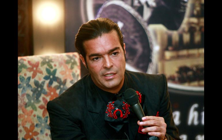 El cantante prepara su nuevo disco para lanzarlo en febrero. EL UNIVERSAL  /