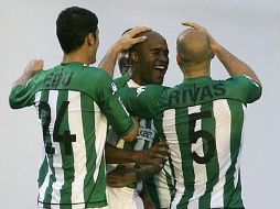 El Betis cuenta con adeudos salariales a jugadores. ESPECIAL  /