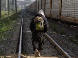 Un migrante centroamericano atraviesa México en su paso a Estados Unidos. AP  /