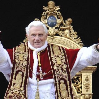 Benedicto XVI desea '¡Feliz Navidad!' en 65 idiomas