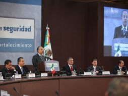 Reunión de seguridad de Calderón con gobernadores. El PAN plantea poner candados a los mandatarios para endeudamientos. ARCHIVO NTX  /